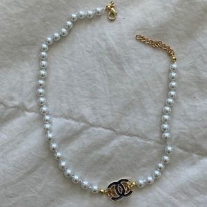 Cute black vintage necklace